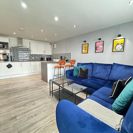Rnm - Business Professionals Stay, Walsall City Centre, 2 Bedroom With Ensuite And Bathroom, Entire Place, Kitchen & Washroom With Amenities, Smart Tv, Easy Access, Fast Wifi, Parking Nearby, Great Transport Links Exterior foto